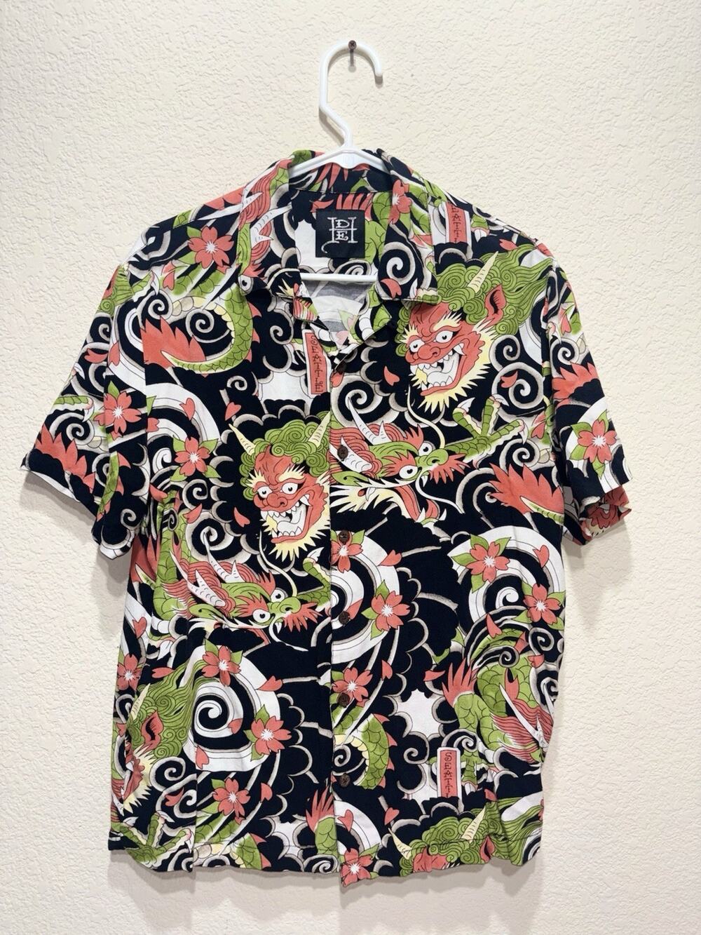 Ed Hardy button up shirt men's Japanese dragon Hawaiian shirt tattoo Seattle M